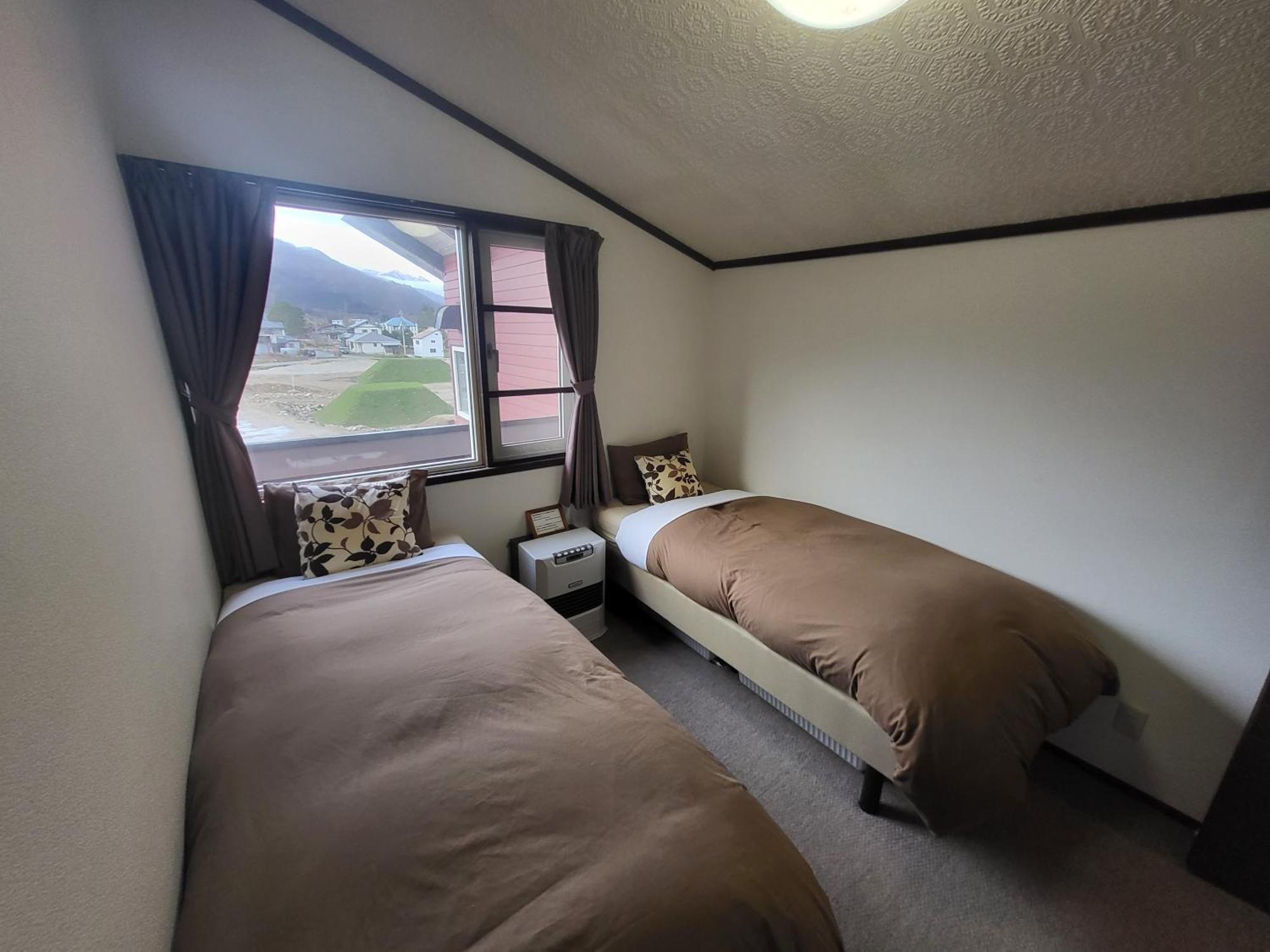Powder Lodge *
