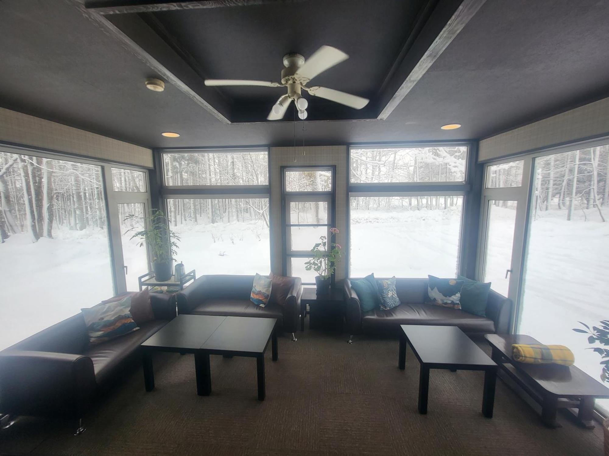 Lodge Powder